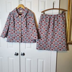 Vintage Two Piece Skirt Set Patterned Gold  Tone Buttons Faux Pockets Womens